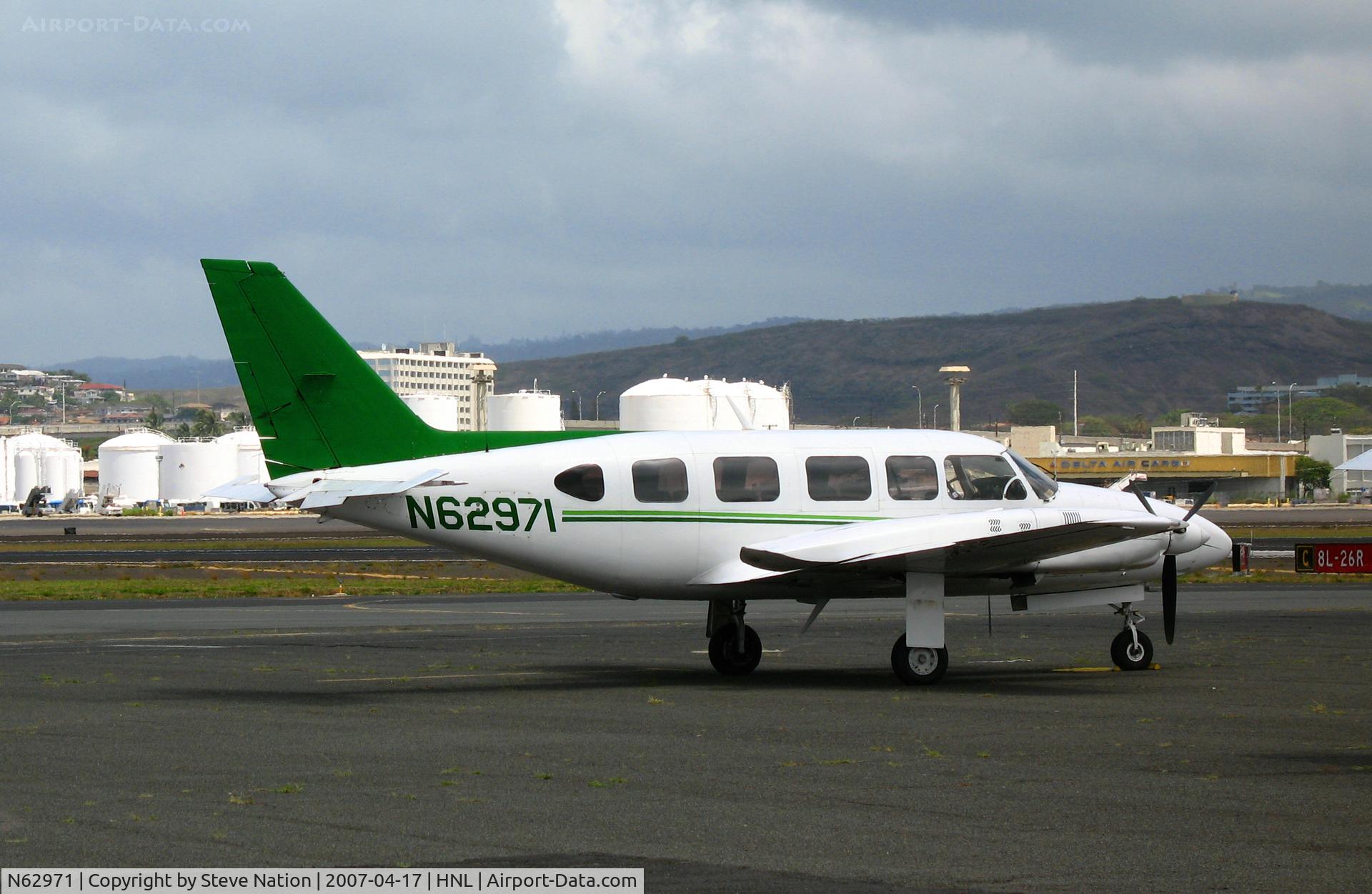 N62971, 1976 Piper PA-31-350 Chieftain C/N 31-7752013, ex-Air Moloka'i 1976 Piper PA-31-350 @ Honolulu, HI