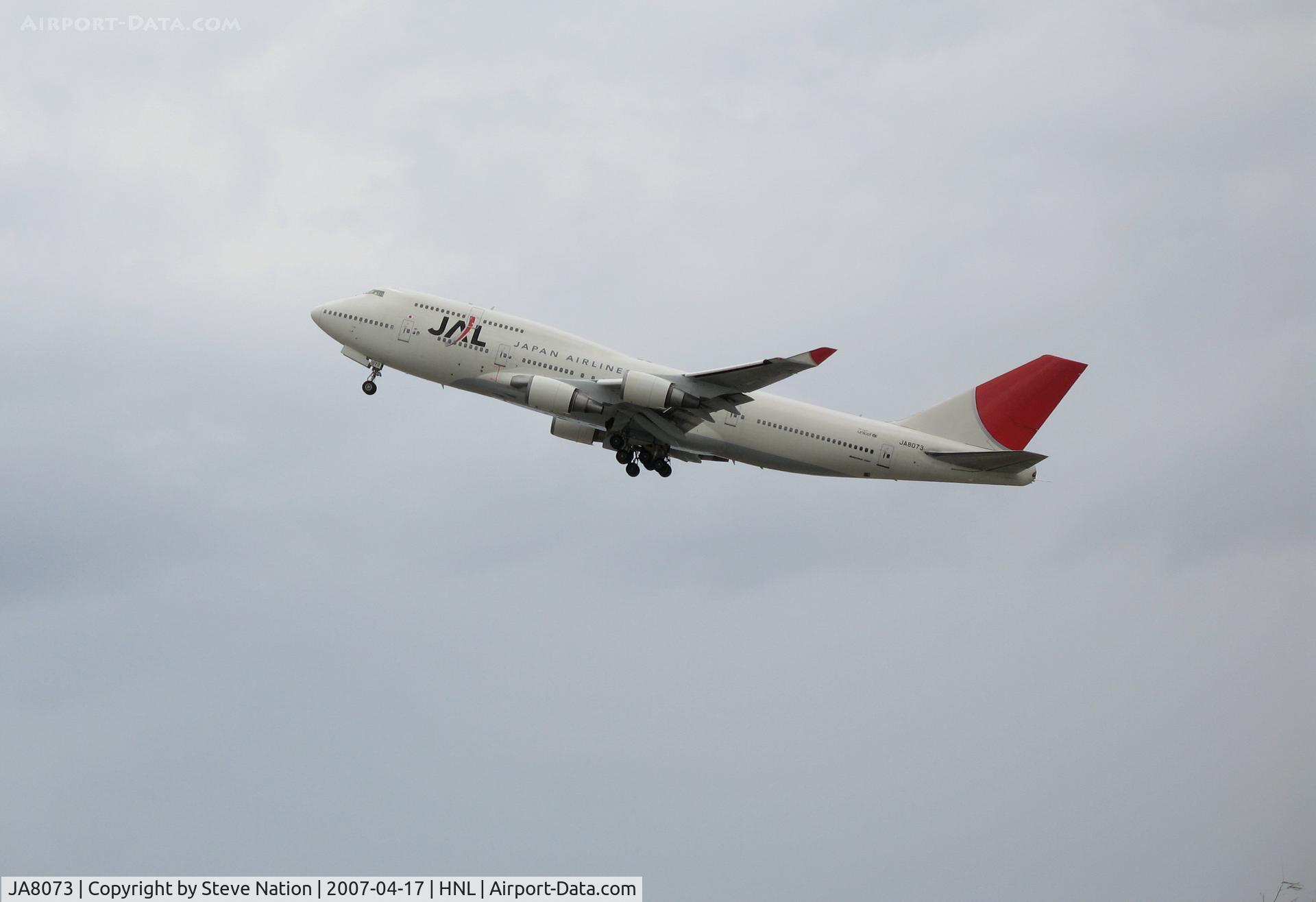 JA8073, 1990 Boeing 747-446 C/N 24425, Japan Air Lines Boeing 747-446 climing out from Honolulu, HI