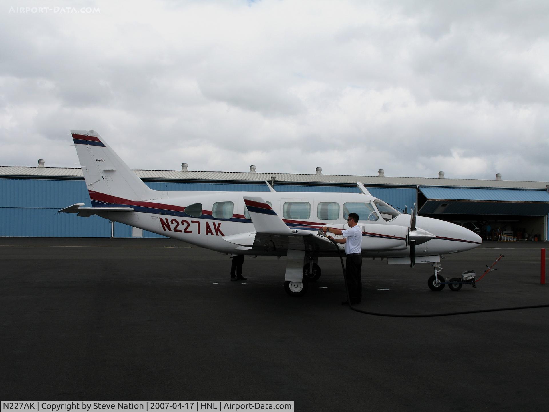 N227AK, 1981 Piper PA-31-350 Chieftain C/N 31-8152198, Very sharp 1981 Piper PA-31-350 with winglets @ Honolulu, HI