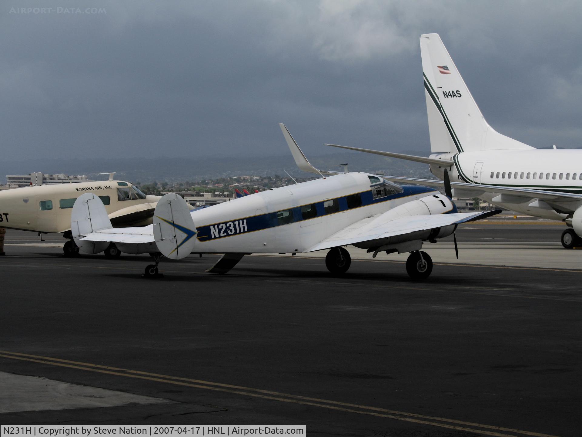 N231H, 1957 Beech E18S C/N BA-281, Kamaka Air (no titles) cargo 1957 Beech E18S @ Honolulu, HI