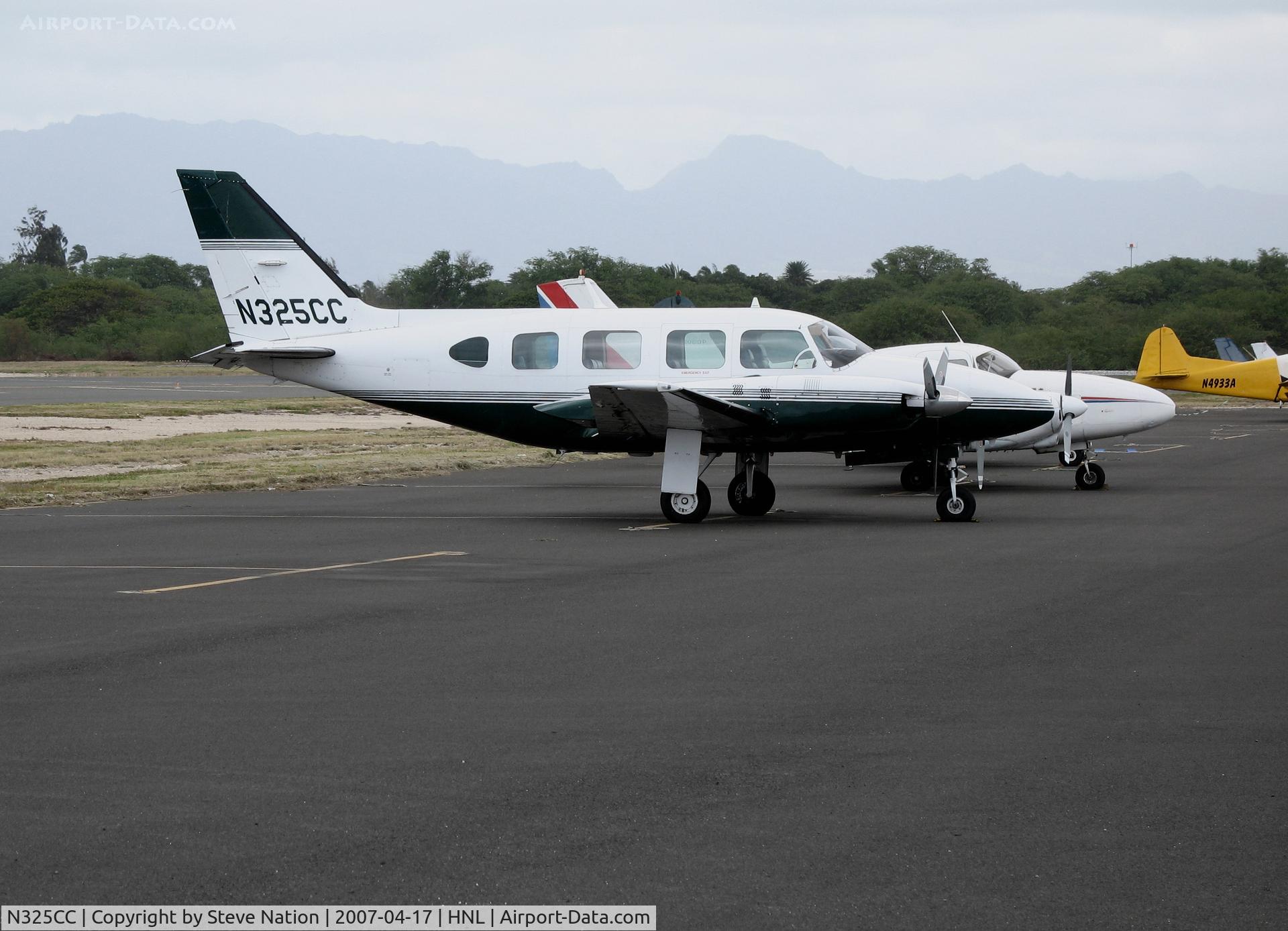 N325CC, 1976 Piper PA-31-325 Navajo C/R C/N 317612057, 1976 Piper PA-31-250 @Honolulu, HI