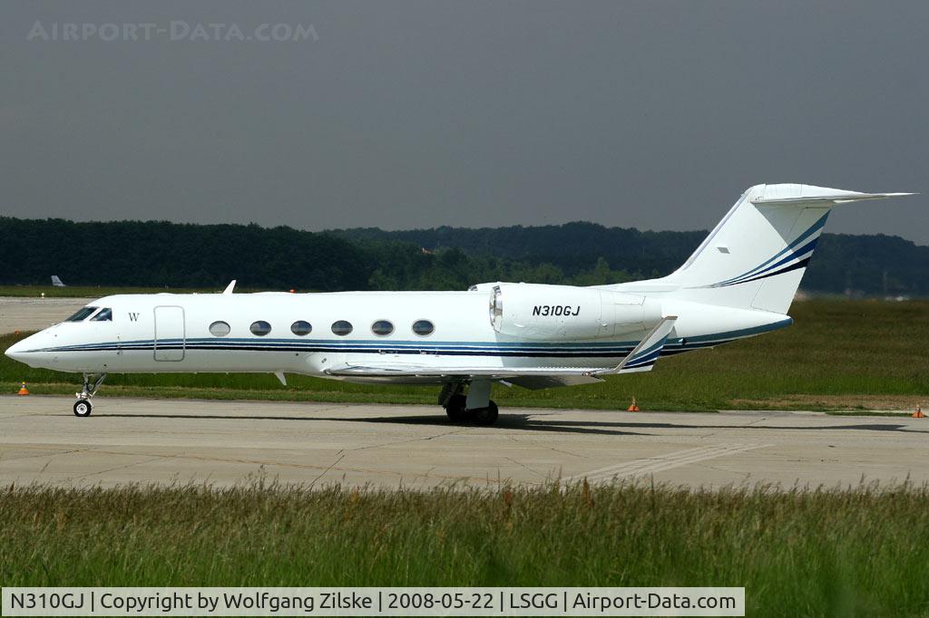 N310GJ, 2007 Gulfstream Aerospace GIV-X (G450) C/N 4078, visitor