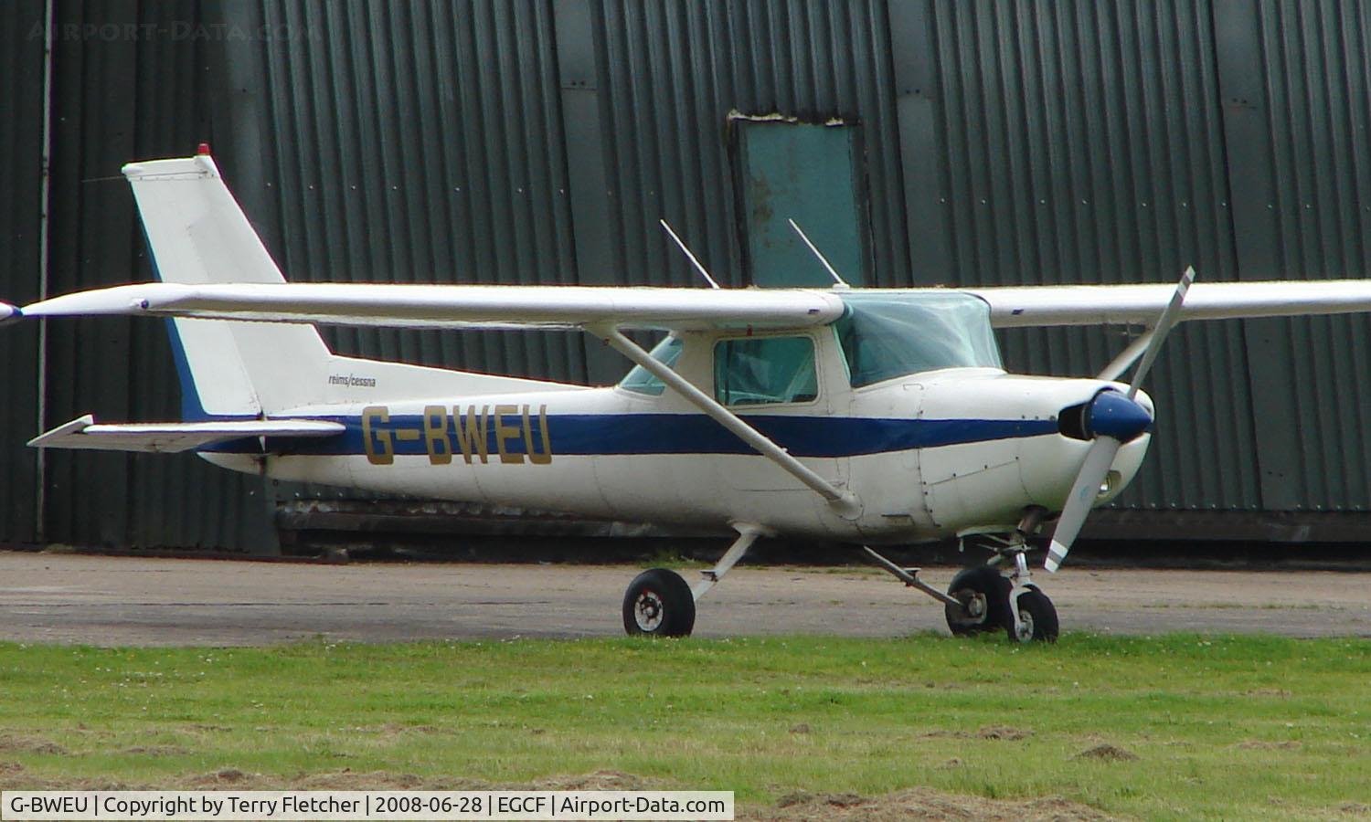 G-BWEU, 1982 Reims F152 C/N 1894, Cessna F152 at Sandtoft