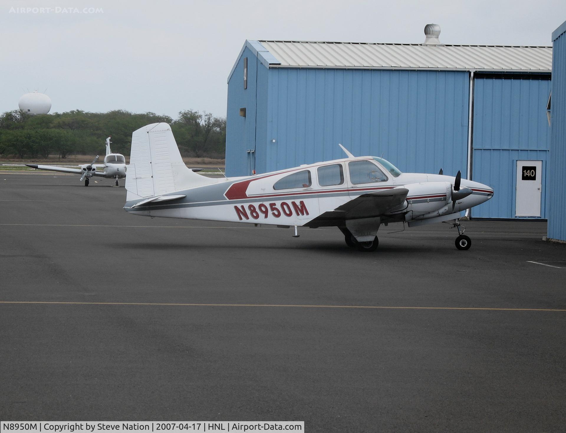 N8950M, 1963 Beech D95A Travel Air C/N TD-558, 1963 Beech D95A @ Honolulu, HI