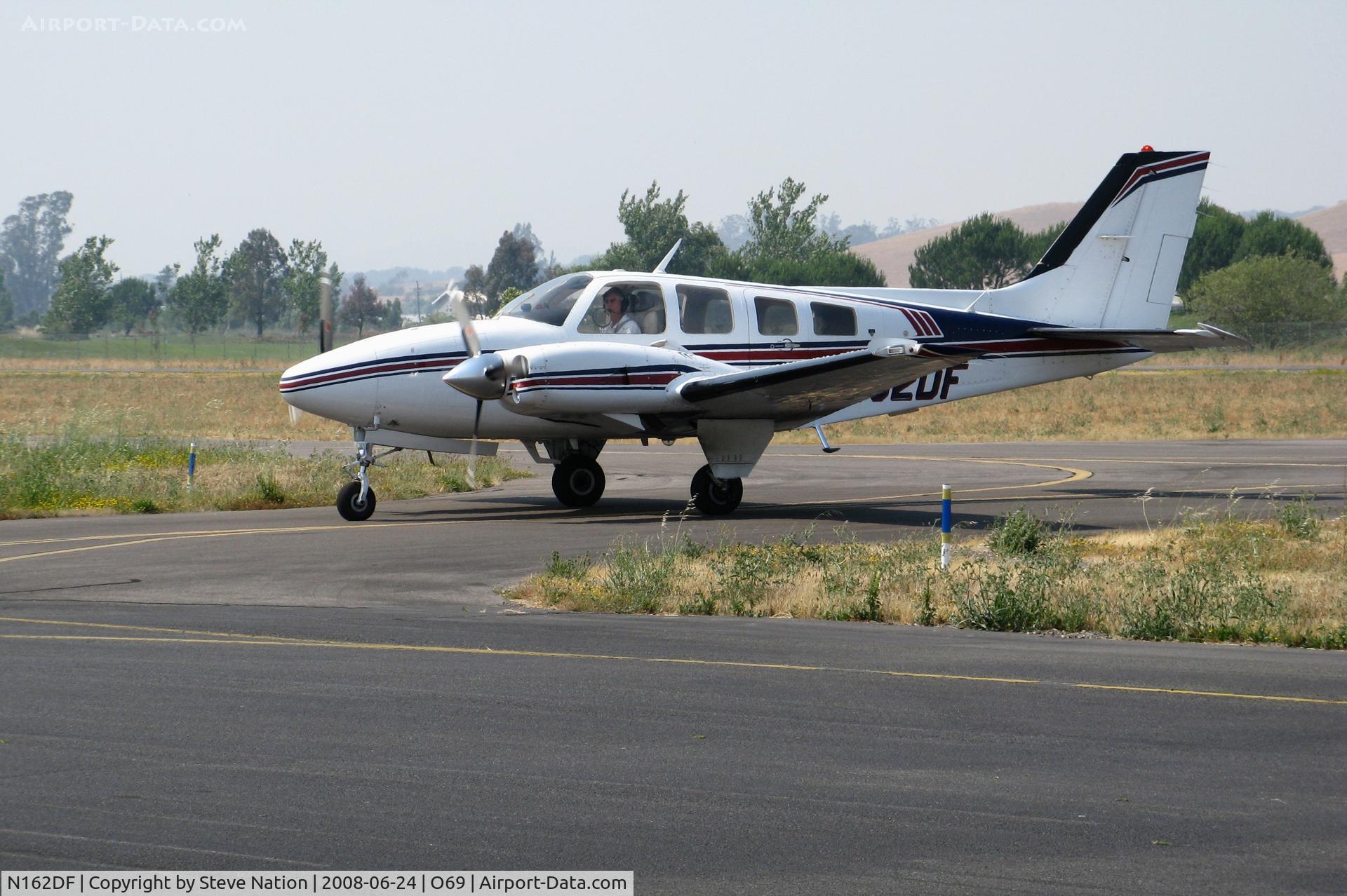 N162DF, 1982 Beech 58P Baron C/N TJ-403, 1982 Beech 58P taxying in @ Petaluma, CA