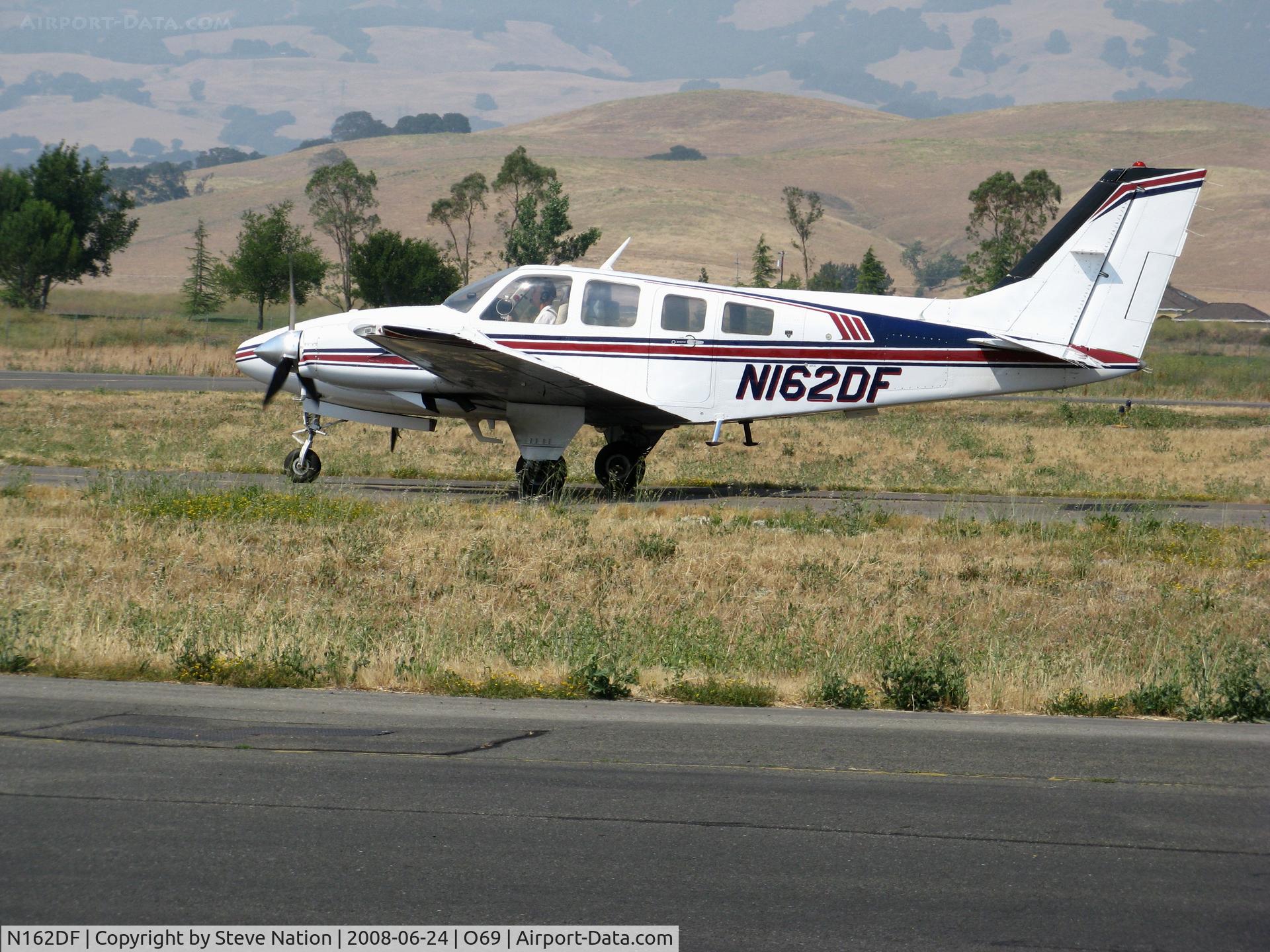 N162DF, 1982 Beech 58P Baron C/N TJ-403, 1982 Beech 58P taxying in @ Petaluma, CA