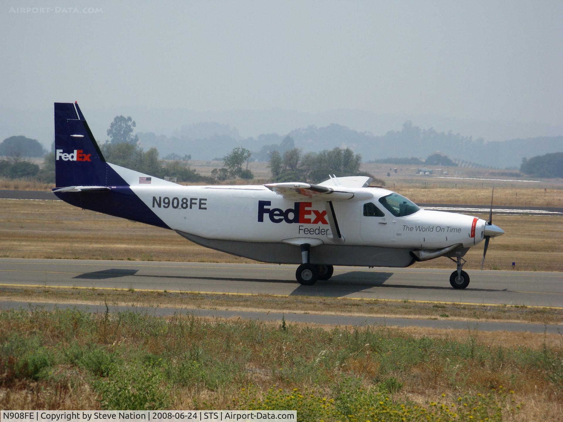 N908FE, 1986 Cessna 208B Caravan C/N 208B0008, FEDEX Feeder 1986 Cessna 208B doing her part to keep 'The World on Time' @ Santa Rosa, CA