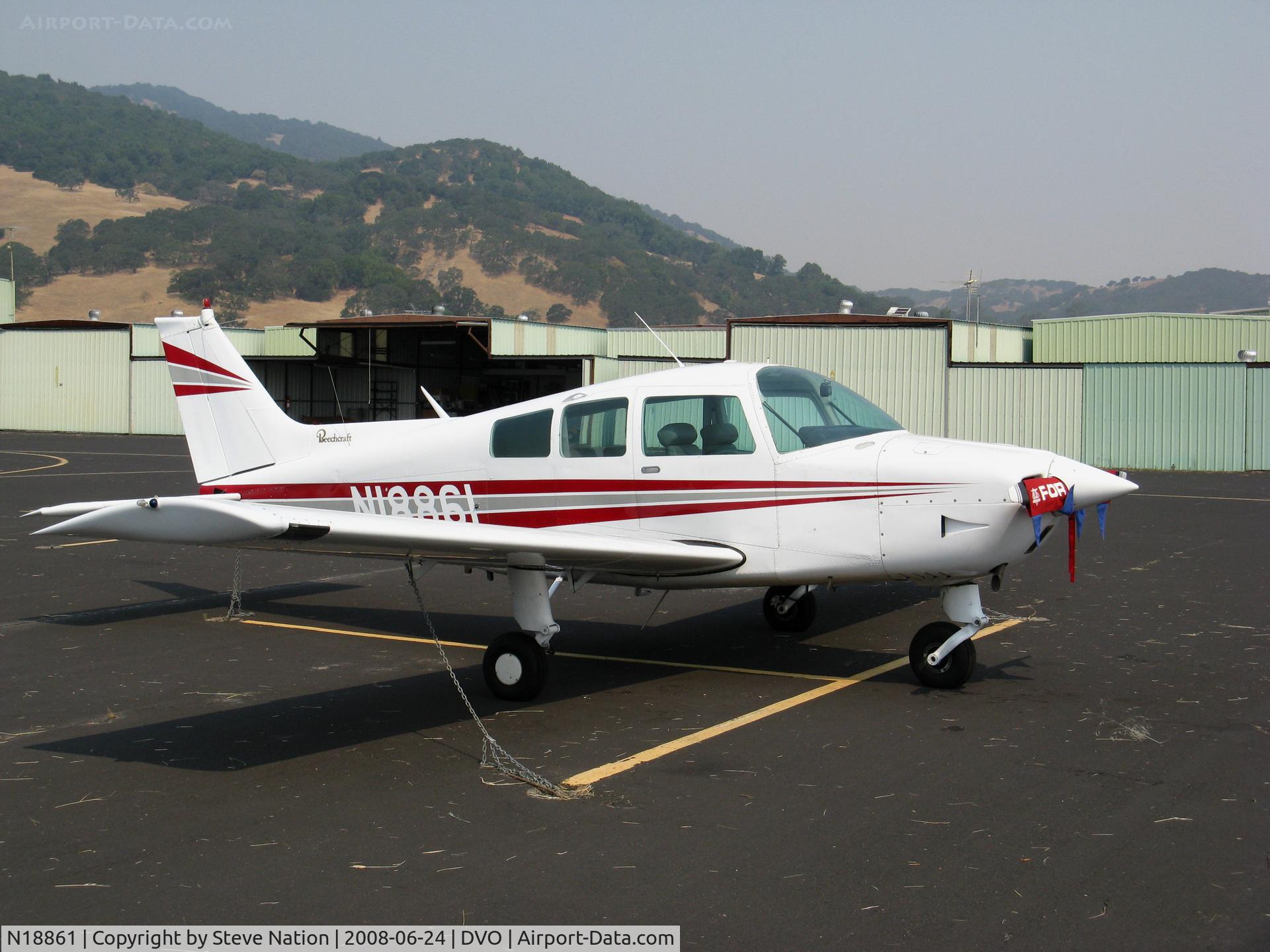 N18861, 1977 Beech C23 Sundowner 180 C/N M-1953, 1977 Beech C23 @ Novato-Gnoss Field, CA
