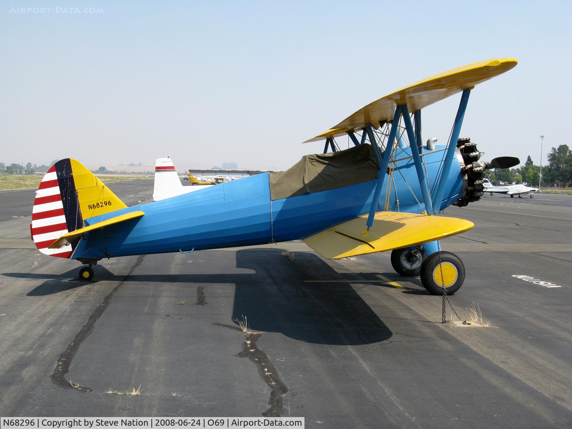 N68296, 1940 Boeing A75N1(PT17) C/N 75-354, 1940 boeing A75N1 (PT-17) Stearman in blue & yellow WW II cs @ Petaluma, CA