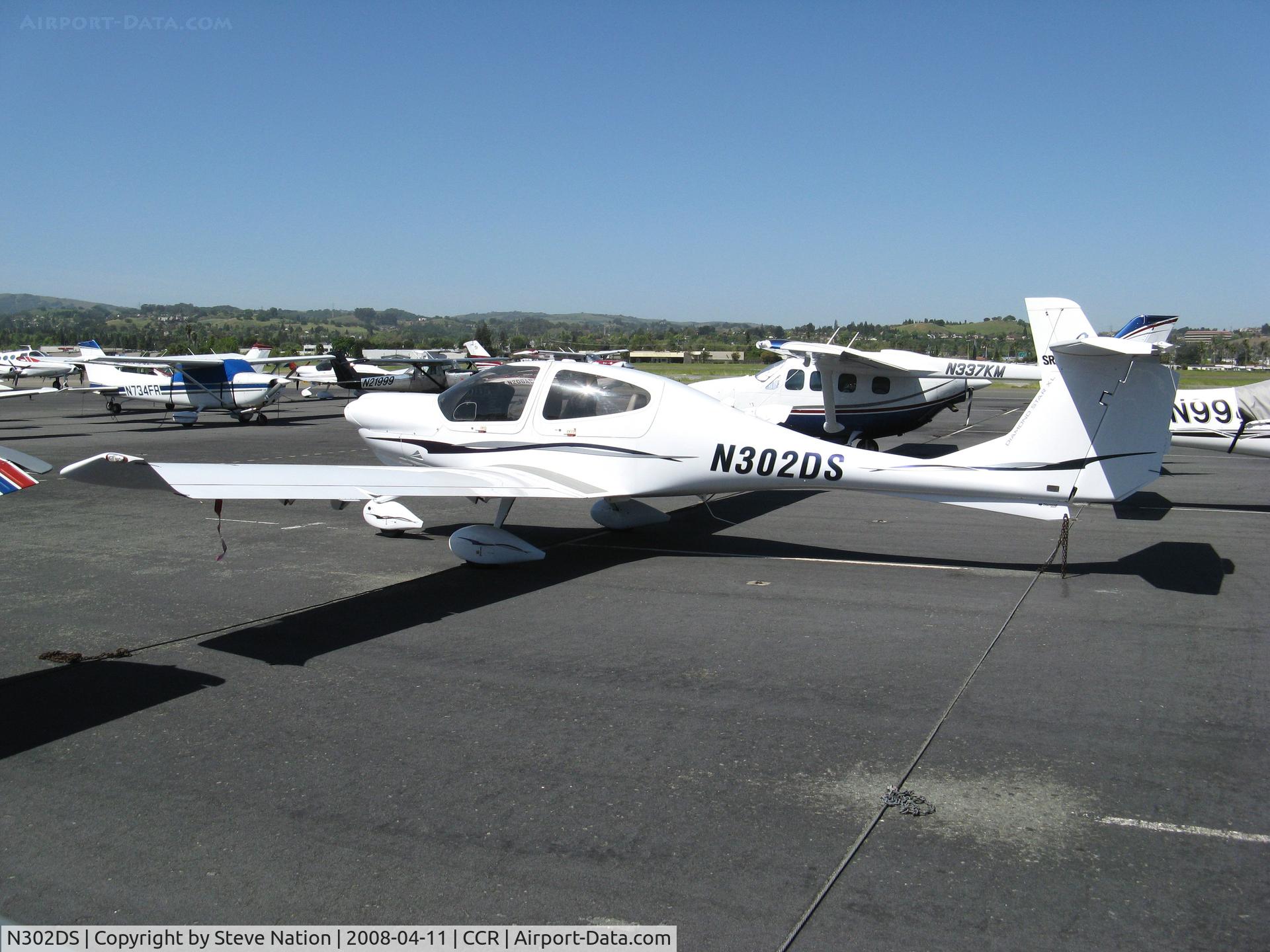 N302DS, 2007 Diamond DA-40 Diamond Star C/N 40.742, 2007 Diamond Aircraft Ind Inc DA 40 minus prop @ Concord-Buchanan Field, CA