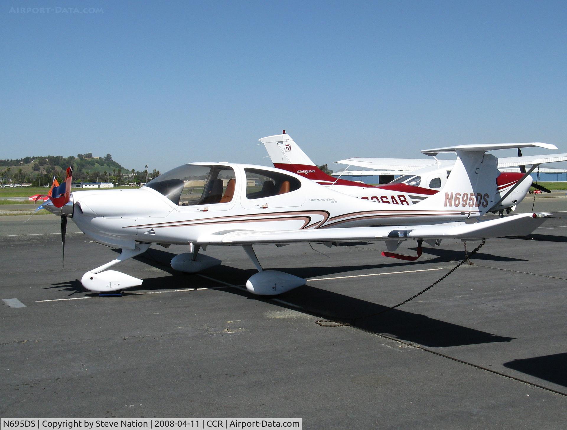 N695DS, 2007 Diamond DA-40 Diamond Star C/N 40.865, 2040 @ Concord-Buchanan Field, CA