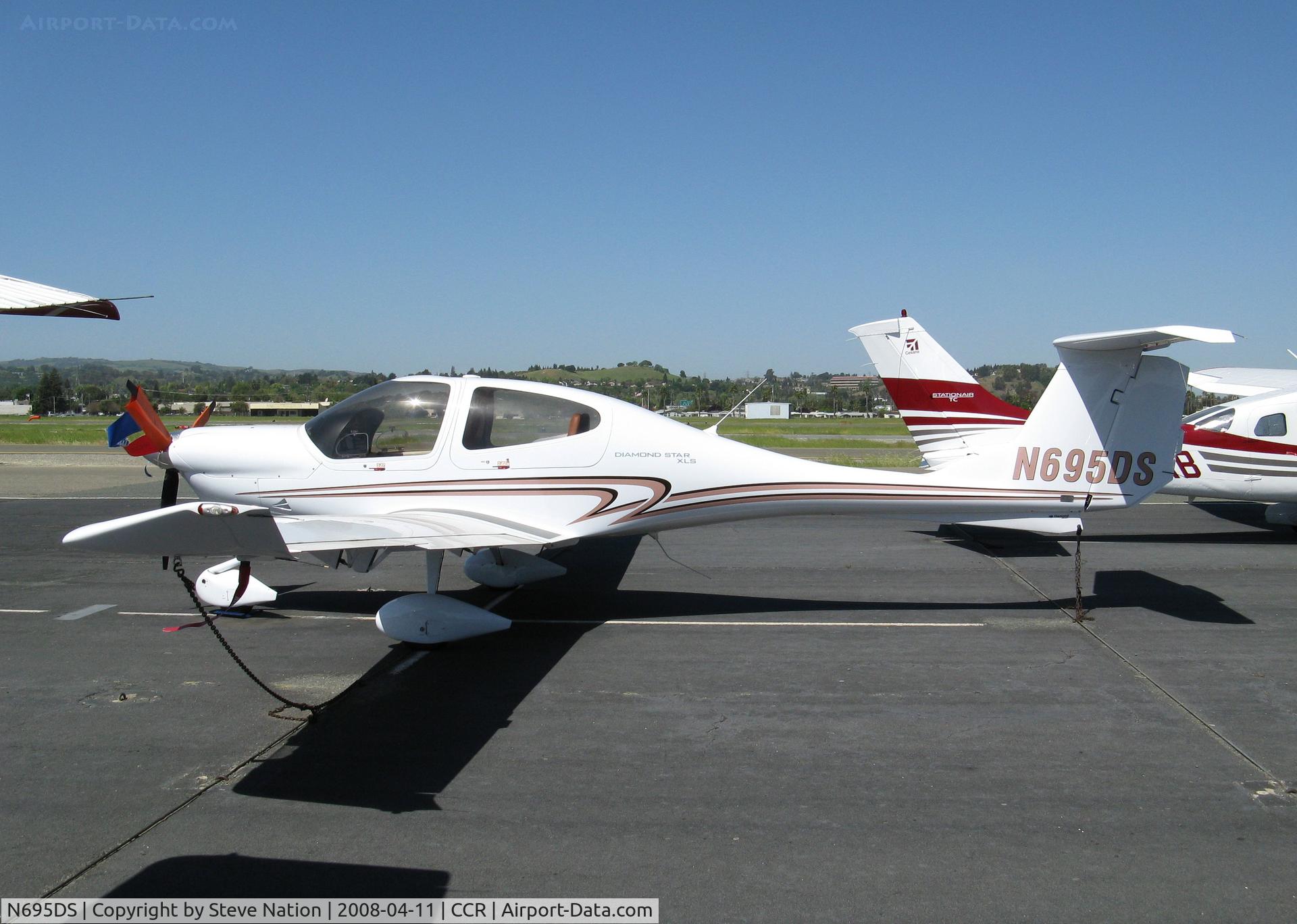 N695DS, 2007 Diamond DA-40 Diamond Star C/N 40.865, 2040 @ Concord-Buchanan Field, CA