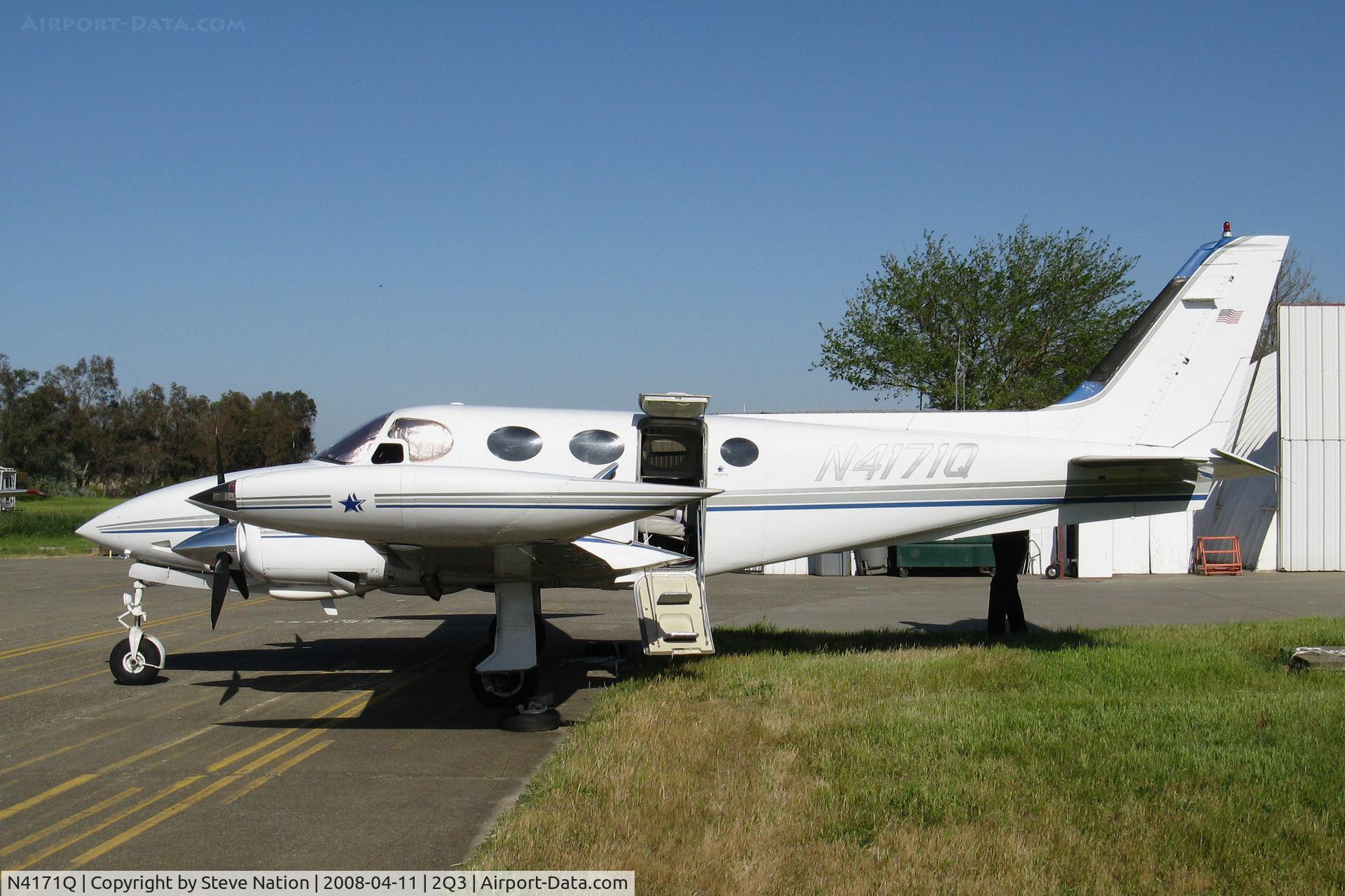 N4171Q, 1972 Cessna 340 C/N 340-0094, 1972 Cessna 340 visiting @ Davis-Yolo County Airport, CA