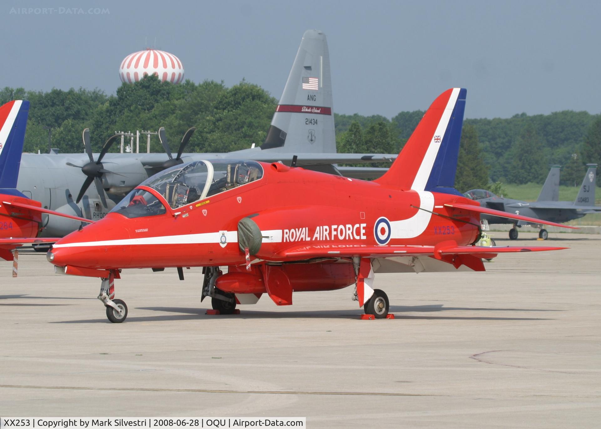 XX253, 1978 Hawker Siddeley Hawk T.1A C/N 089/312089, Quonset Point 2008