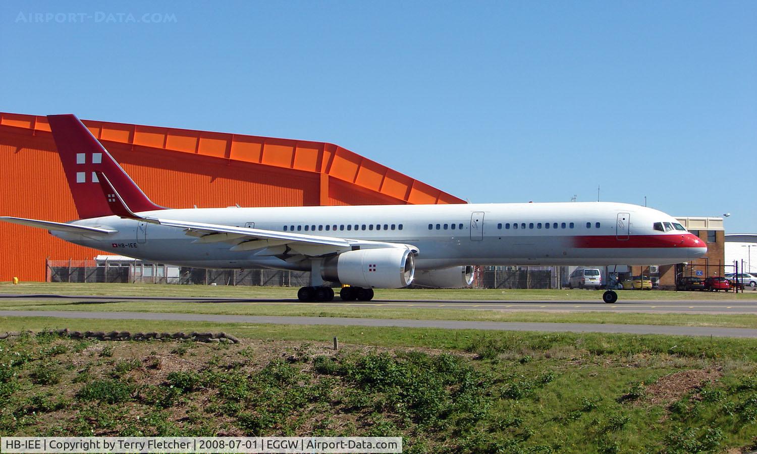 HB-IEE, 1989 Boeing 757-23A C/N 24527, Privatair B757 departs Luton