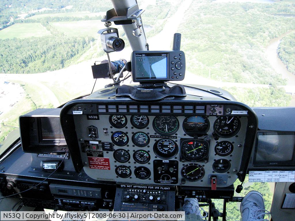 N53Q, Bell 206B C/N 4035, N53Q SKY5 COCKPIT