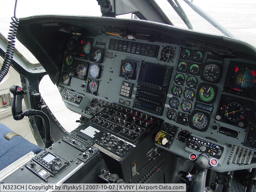 N323CH, 1980 Sikorsky S-76A C/N 760095, N323CH S-76A COCKPIT