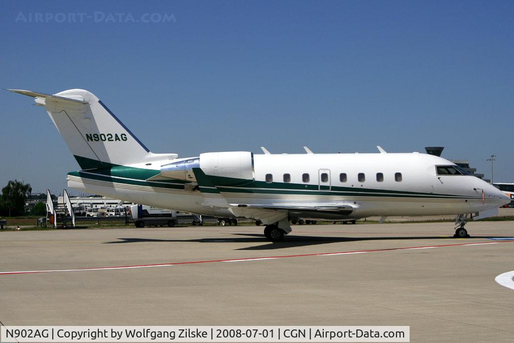 N902AG, 2001 Bombardier Challenger 604 (CL-600-2B16) C/N 5512, visitor