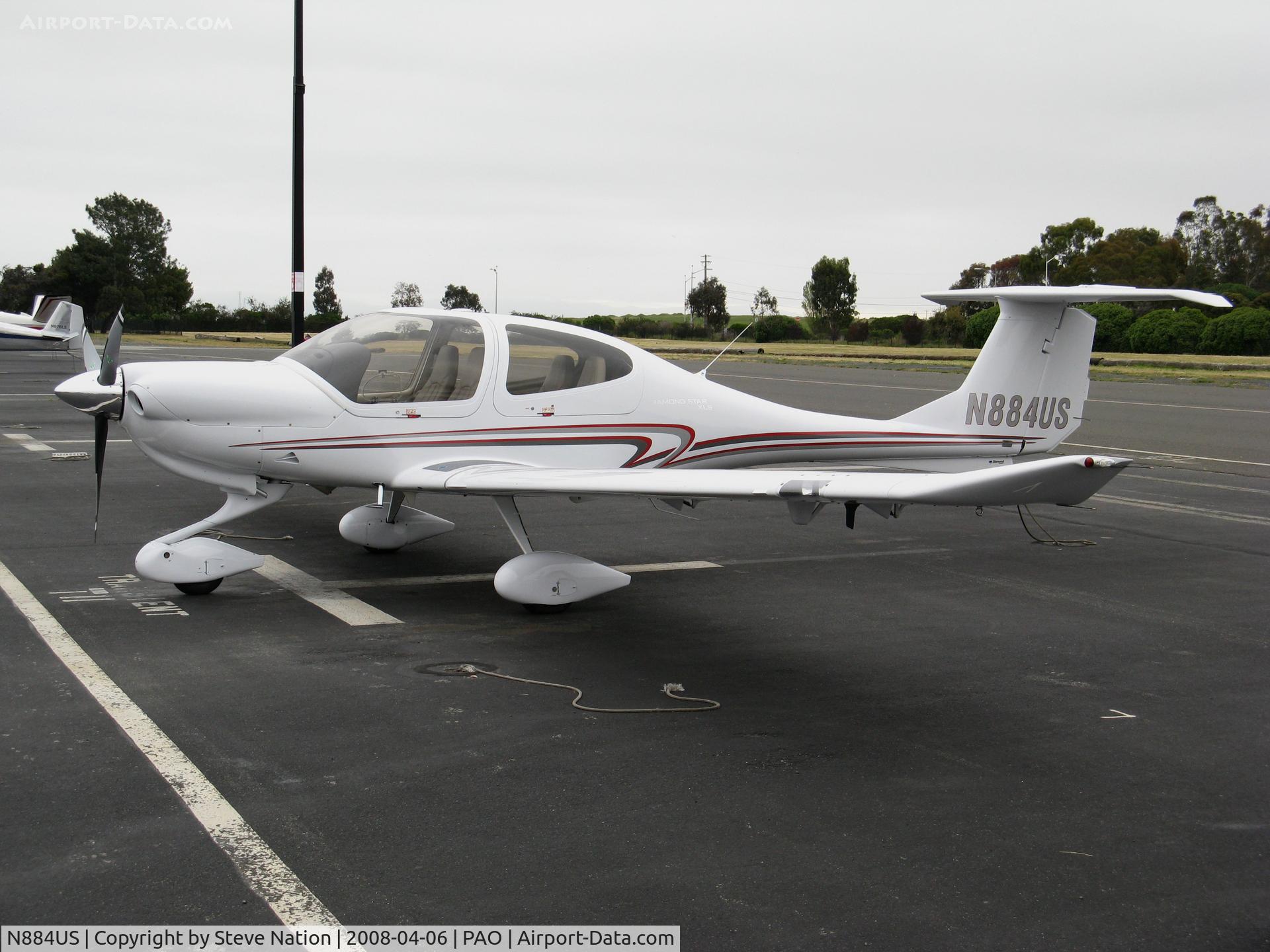 N884US, 2007 Diamond DA-40 Diamond Star C/N 40.884, 2007 Diamond Aircraft Ind Inc DA 40 @ Palo alto, CA