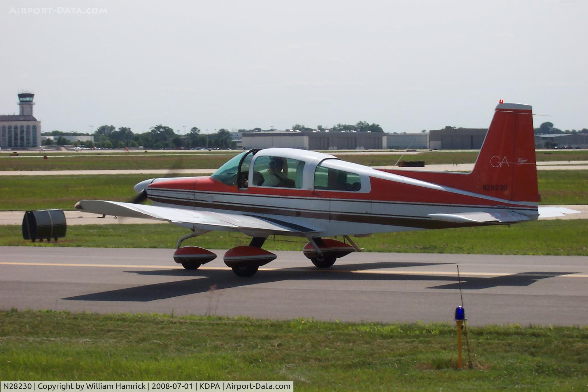N28230, 1978 Gulfstream American Corp AA-5B C/N AA5B0953, Taxing at DuPage
