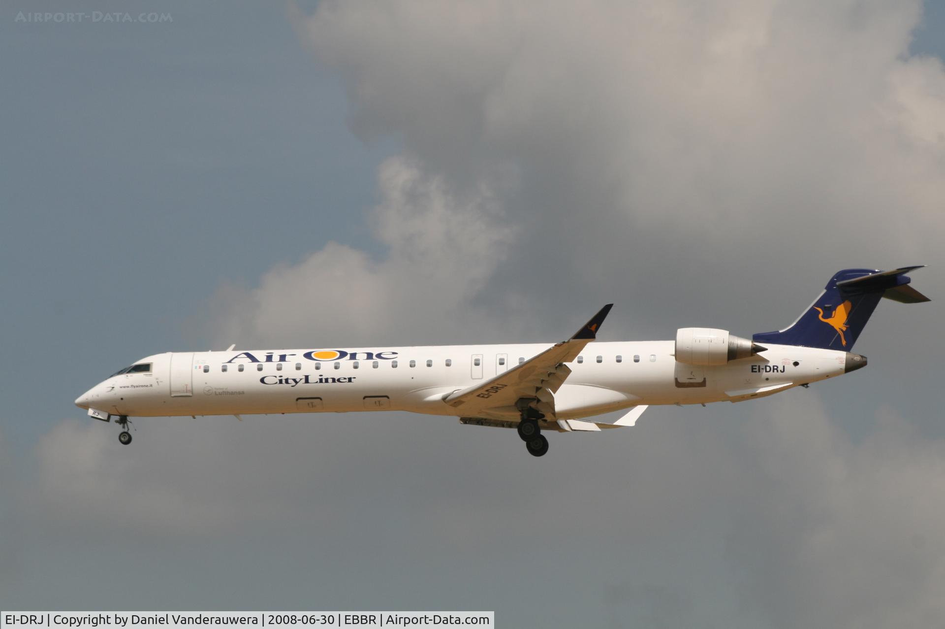 EI-DRJ, 2006 Bombardier CRJ-900 (CL-600-2D24) C/N 15077, arrival of flight AP4220 to rwy 25L