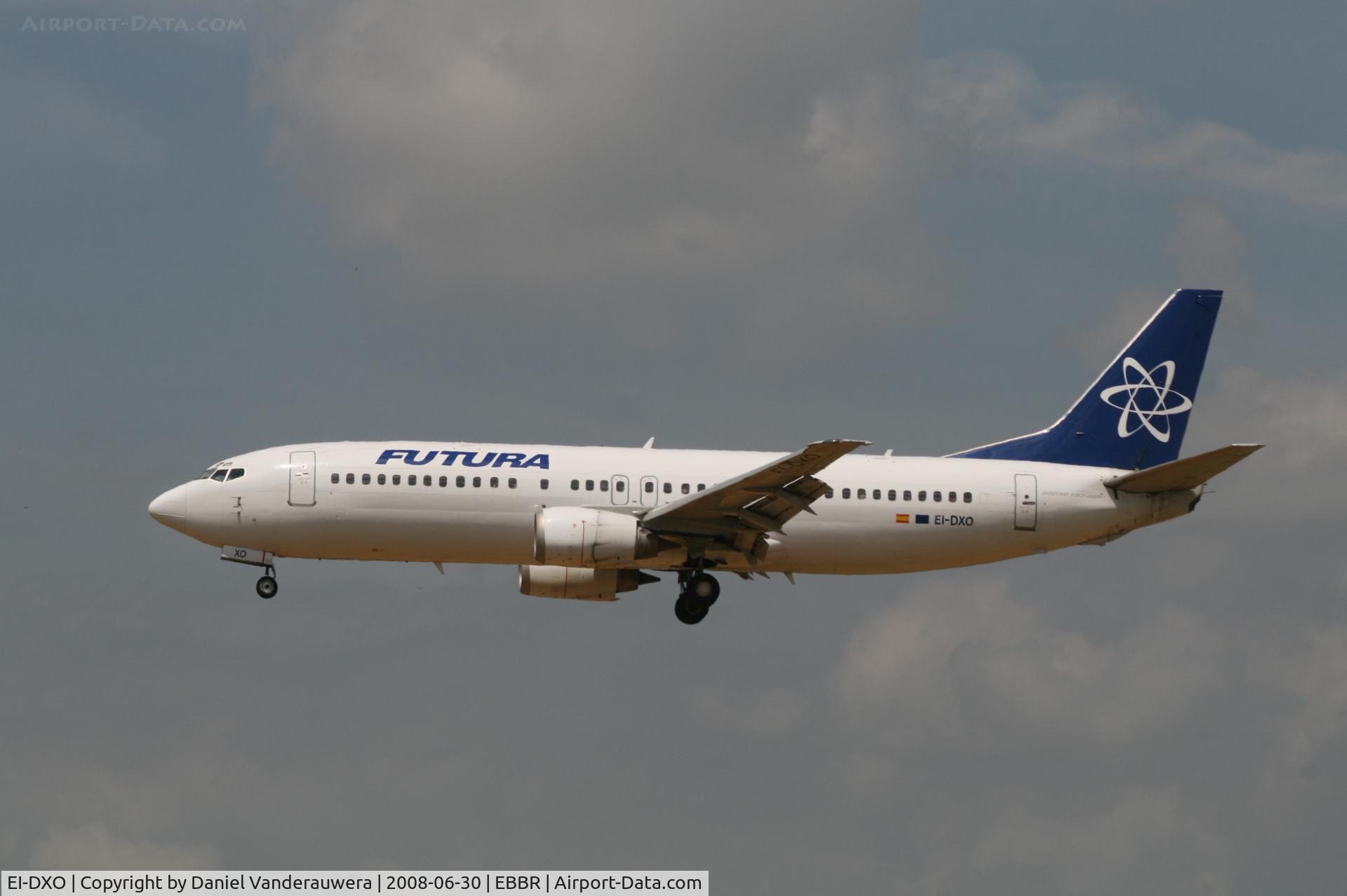 EI-DXO, 1995 Boeing 737-46J C/N 27826, arrival of flight JAF1324 to rwy 25L