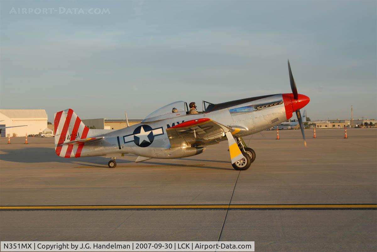 N351MX, 1944 North American P-51D Mustang C/N 122-40931 (44-74391), early morning taxi
