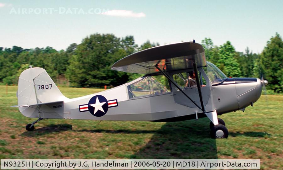 N9325H, Aeronca 7BCM C/N 47-807, L-16A taxis at Horn Pt Fly-In 5-20-06
