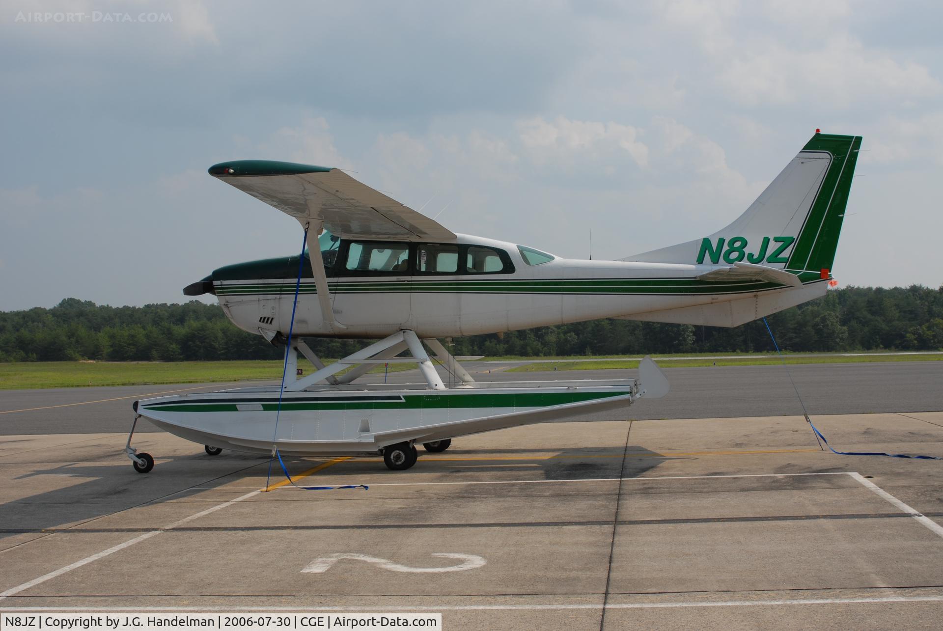 N8JZ, 1974 Cessna U206F Stationair C/N U20602326, on ramp at Cambridge MD