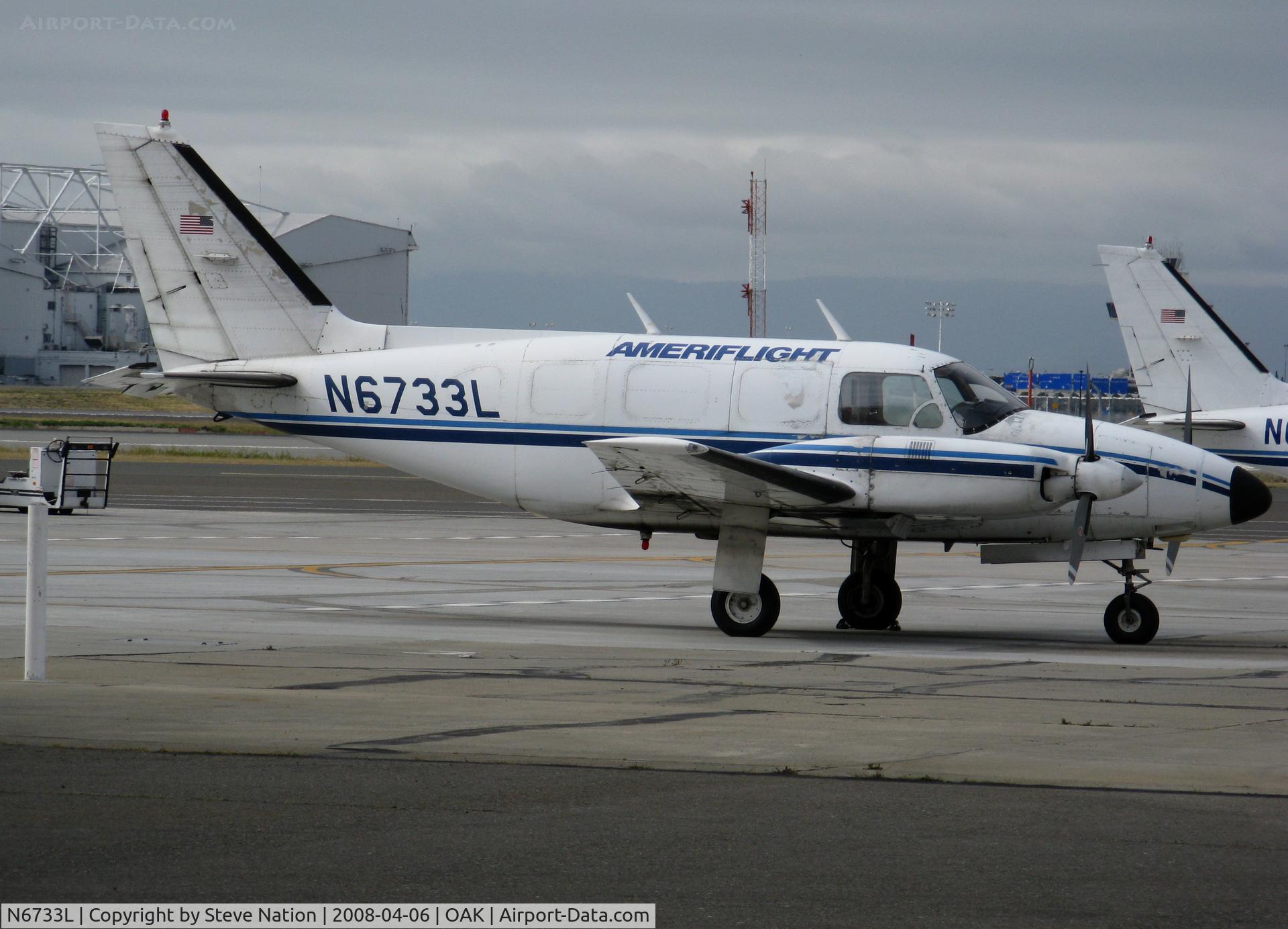 N6733L, 1970 Piper PA-31-310 Navajo C/N 31-636, Ameriflight 1970 Piper PA-31-310 freighter @ Oakland, CA
