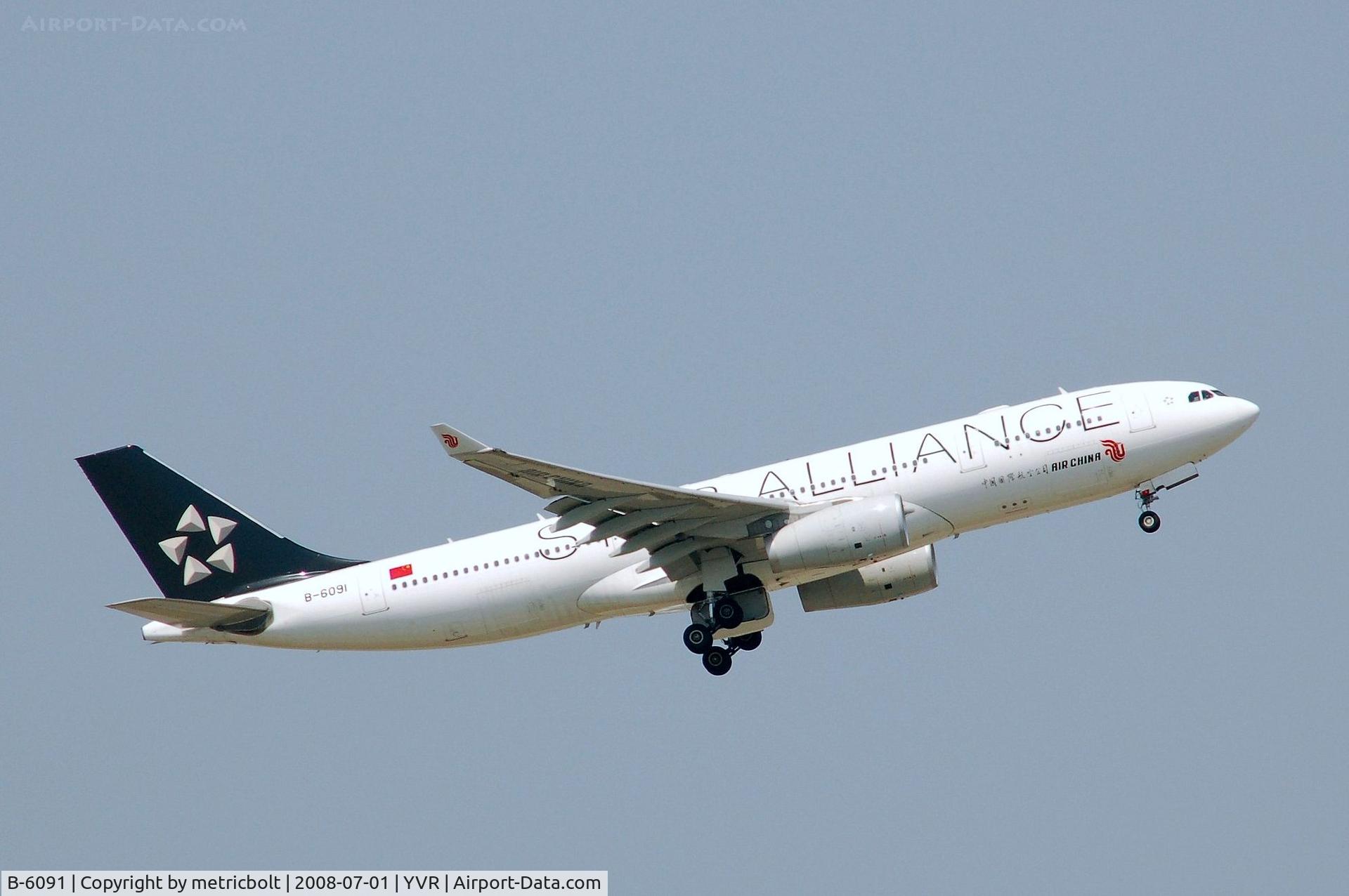 B-6091, 2007 Airbus A330-247 C/N 867, Wearing Star Alliance colours.
