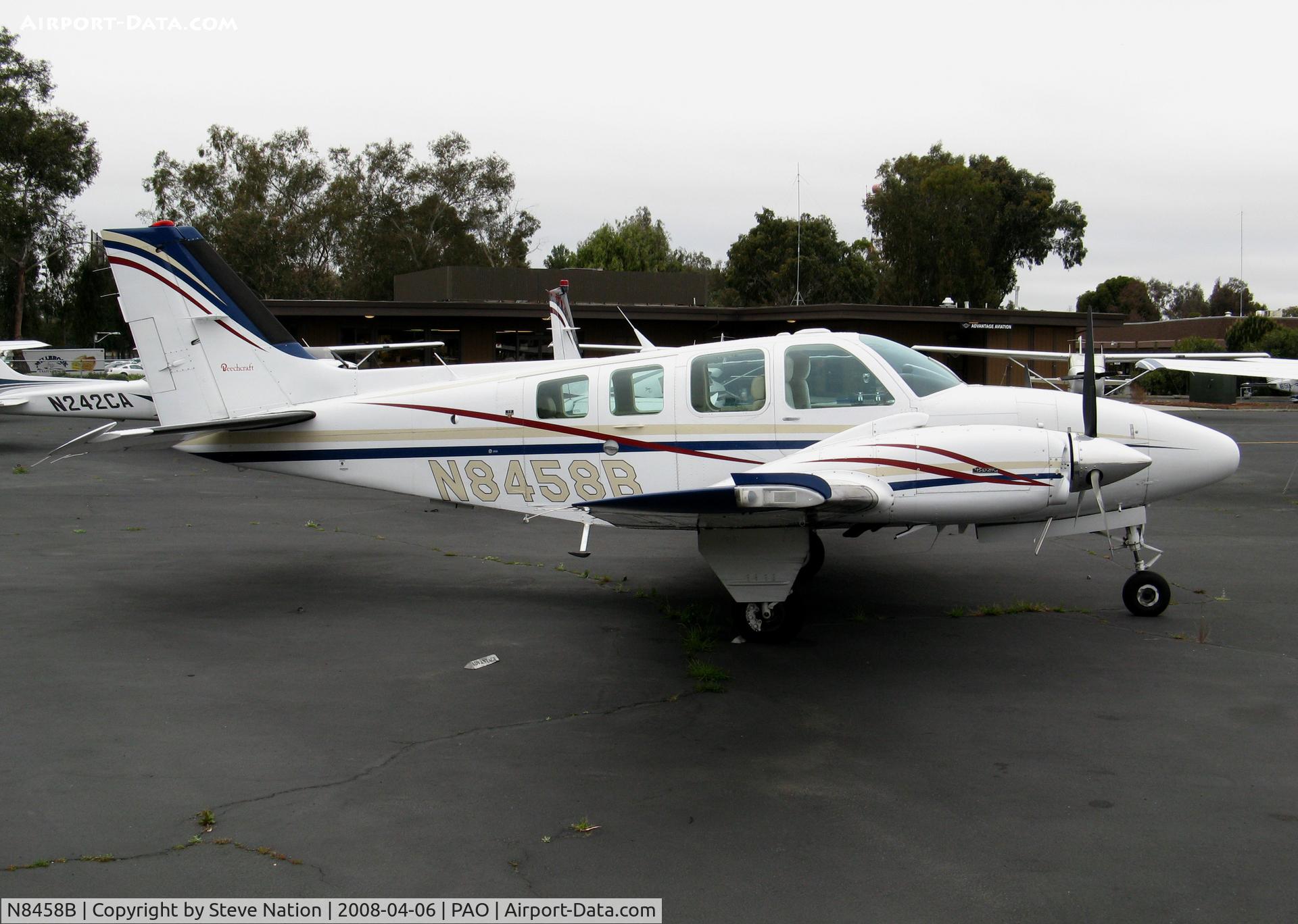 N8458B, 1983 Beech 58 Baron C/N TH-1397, 1983 Beech 58 @ Palo Alto, CA