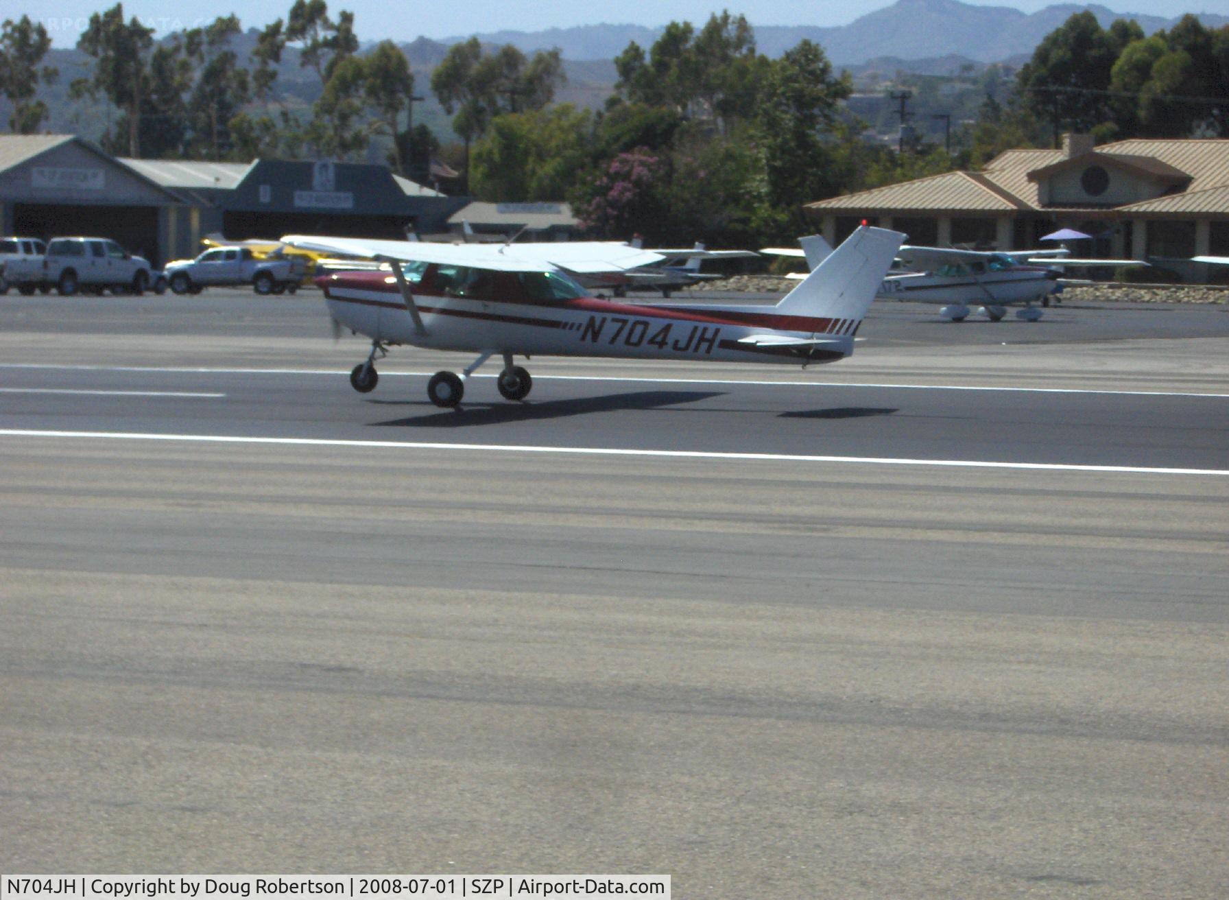 N704JH, 1976 Cessna 150M C/N 15078644, 1976 Cessna 150M, Continental O-200 100 Hp, takeoff Rwy 22