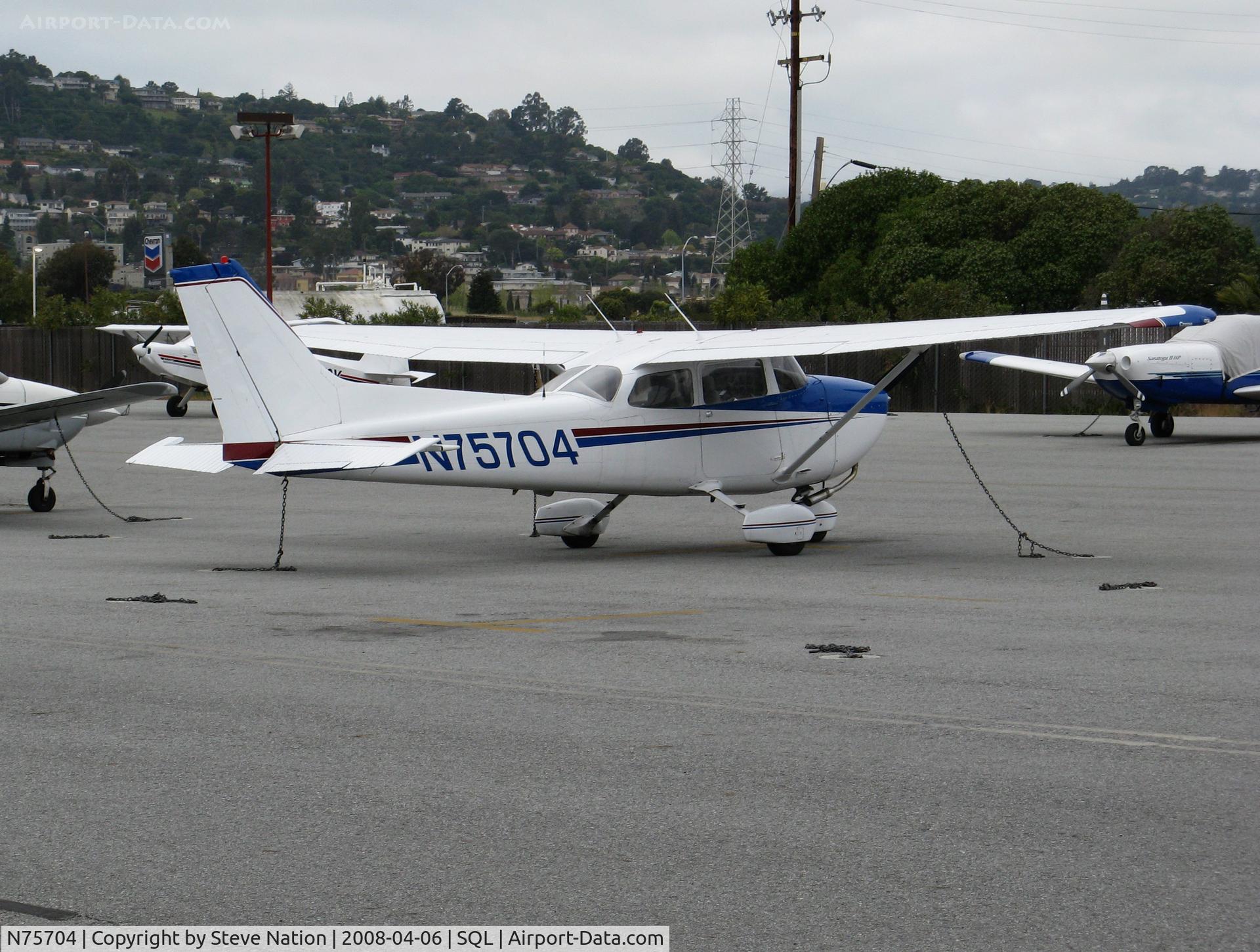 N75704, 1976 Cessna 172N C/N 17267886, 1976 Cessna 172N  @ San Carlos, CA