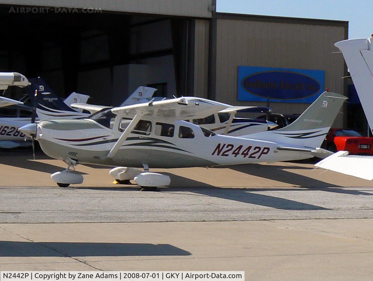 N2442P, 2006 Cessna 206H Stationair C/N 20608264, At Arlington Municipal