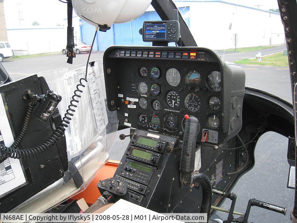 N68AE, 1981 Bell 206L-1 LongRanger II C/N 45647, N68AE BELL 206L-1 AirEvac Lifeteam Cockpit
