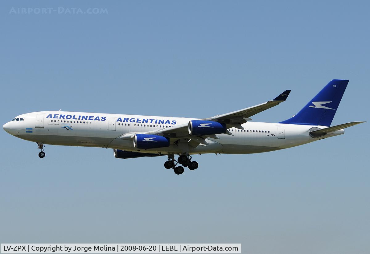 LV-ZPX, 1994 Airbus A340-211 C/N 080, ARGENTINA 1160 on final to RWY 25R.