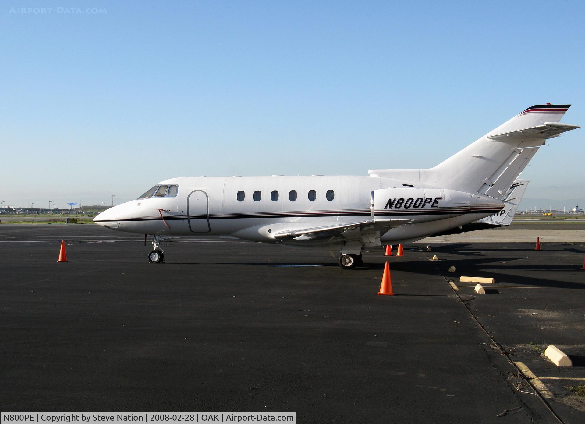 N800PE, 2000 Raytheon Hawker 800XP C/N 258508, 2000 Raytheon Aircraft Company HAWKER 800XP @ Oakland, CA