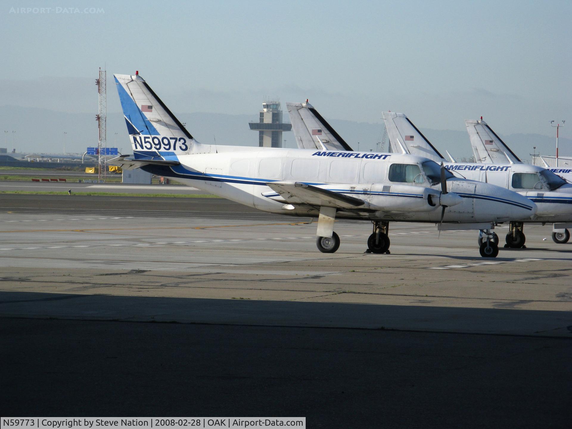 N59773, 1975 Piper PA-31-350 Chieftain C/N 31-7652044, Ameriflight 1975 Piper PA-31-310 freighter @ Oakland, CA
