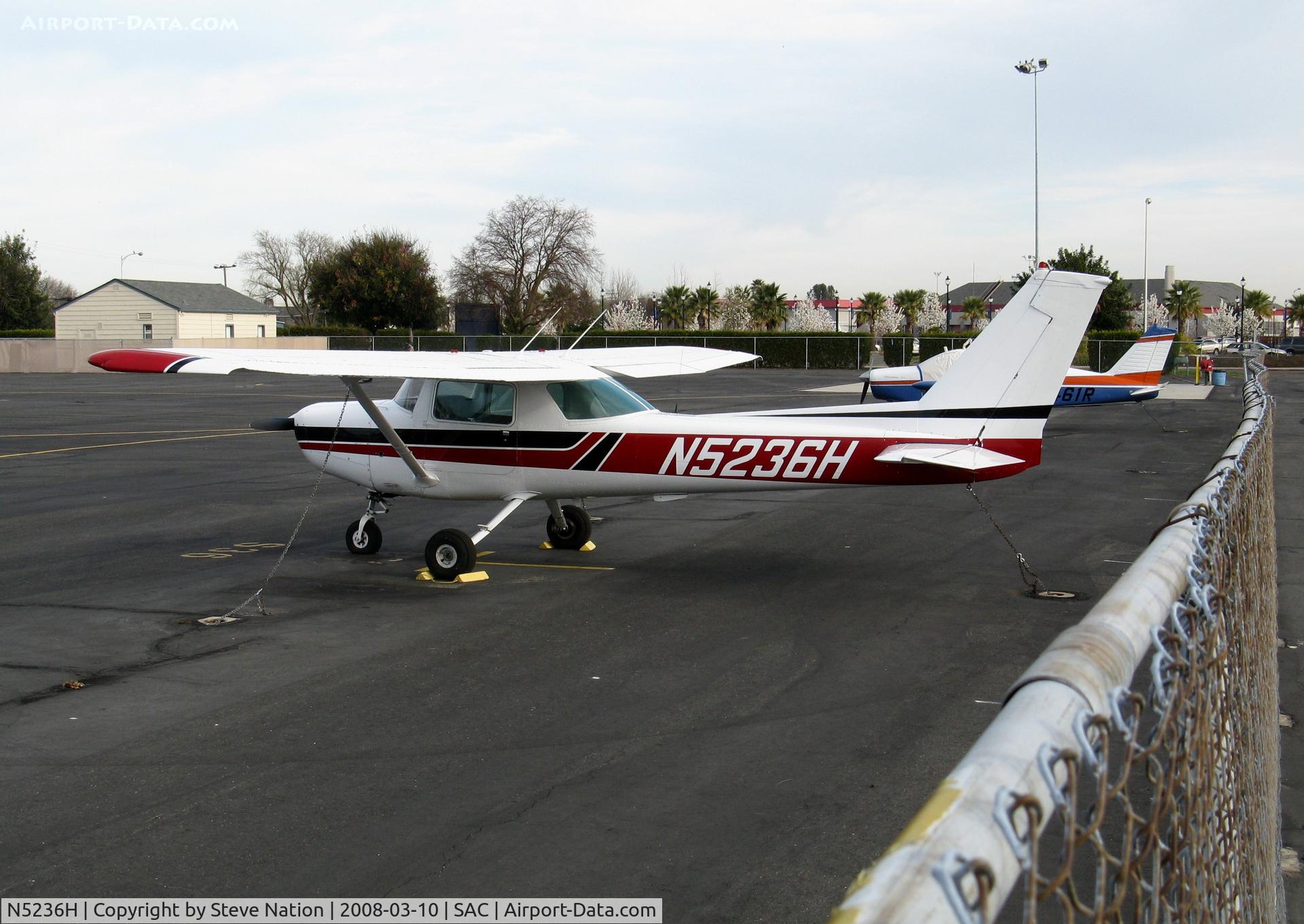 N5236H, 1979 Cessna 152 C/N 15284070, 1979 Cessna 152 @ Sacramento Exec Airport, CA