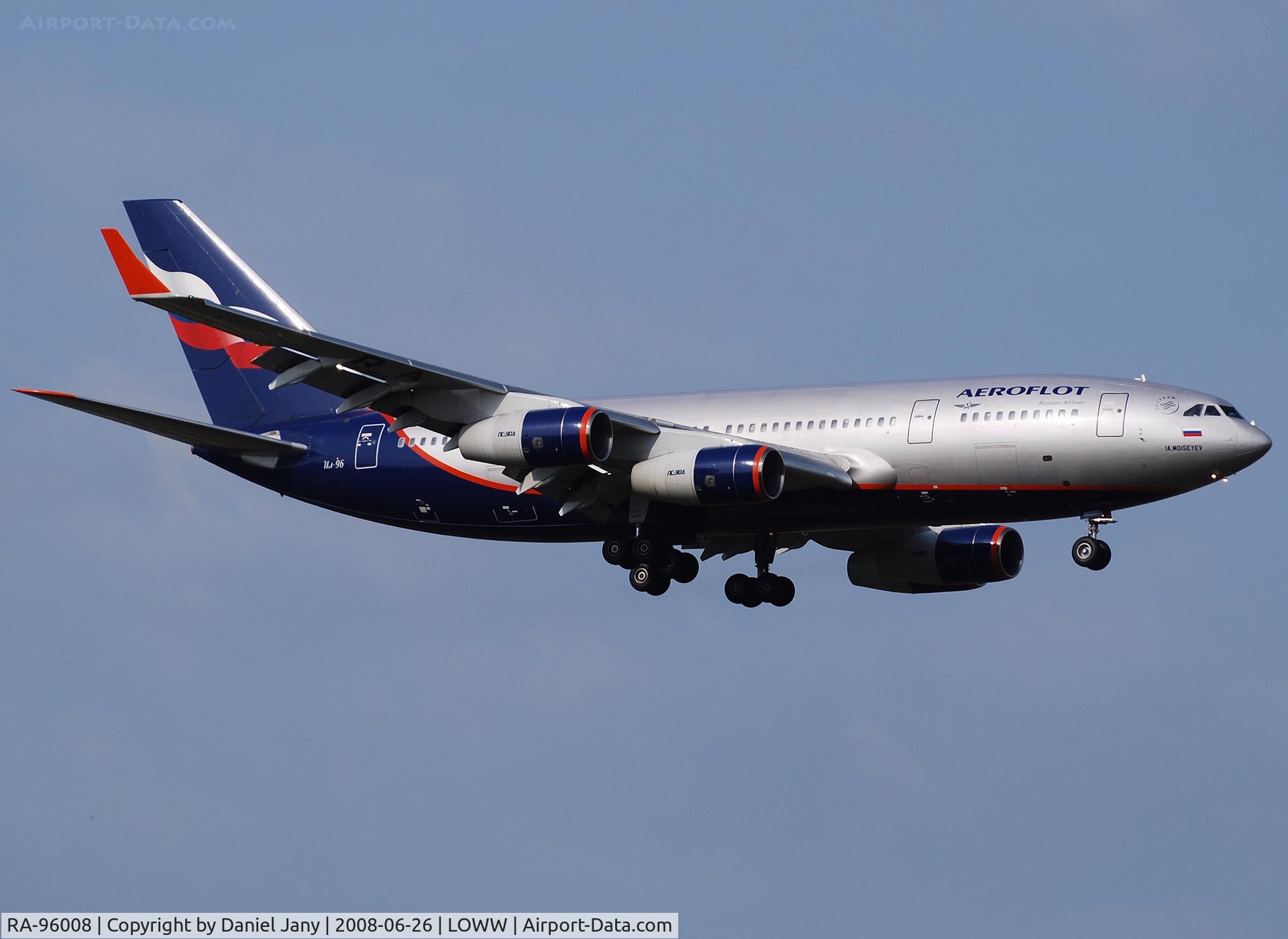 RA-96008, 1992 Ilyushin Il-96-300 C/N 74393201005, Il-96