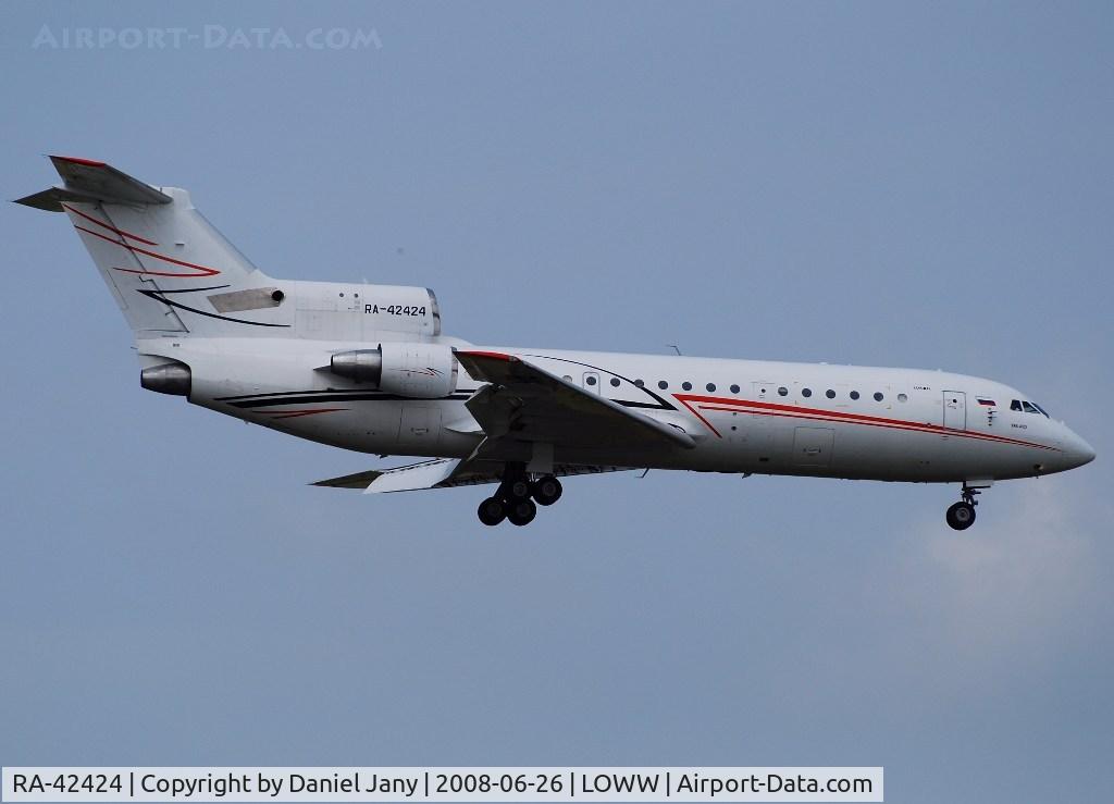 RA-42424, 1992 Yakovlev Yak-42D C/N 4520421502016, Yk-42