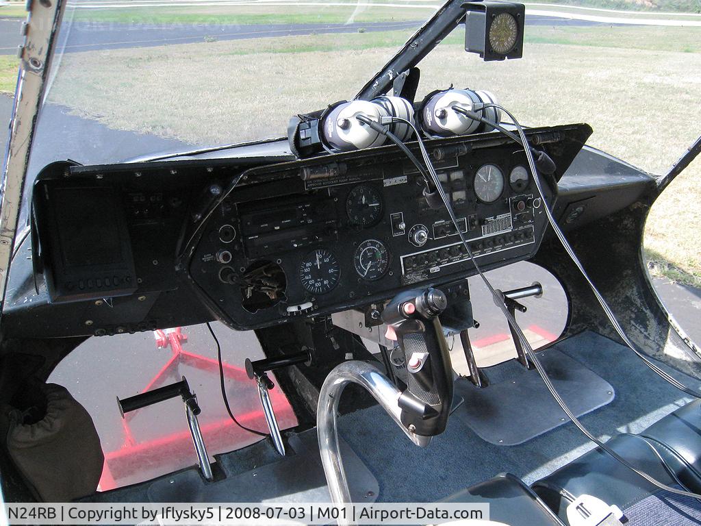 N24RB, 1971 Enstrom F-28A C/N 057, N24RB ENSTROM F-28A COCKPIT