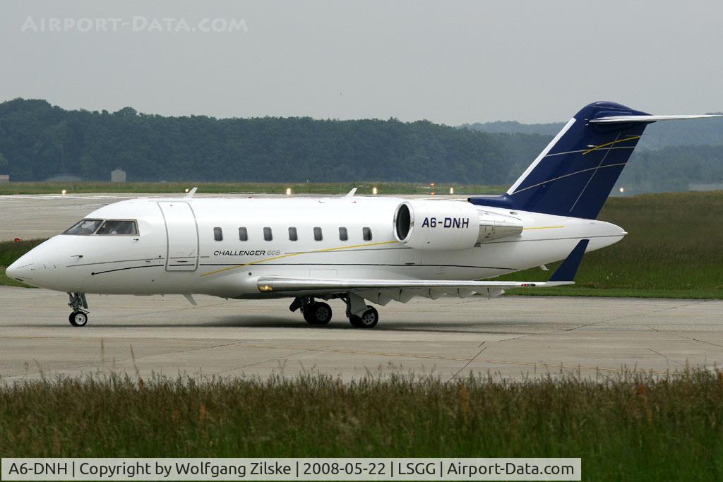 A6-DNH, 2007 Bombardier Challenger 605 (CL-600-2B16) C/N 5702, visitor