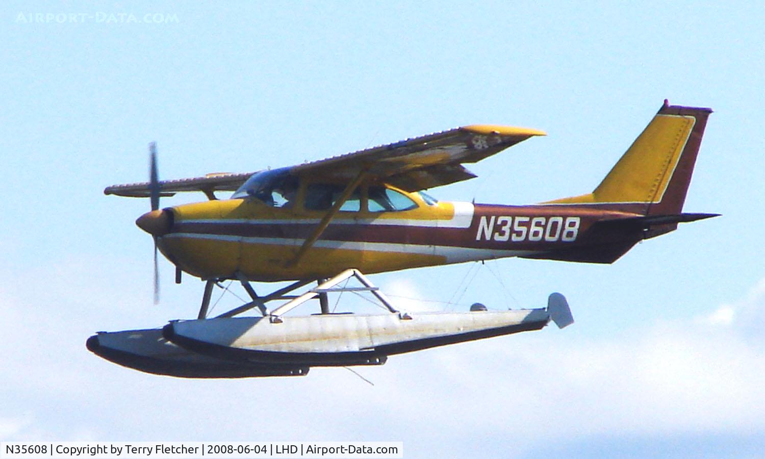 N35608, 1968 Cessna 172I C/N 17256860, Cessna 172 at Lake Hood