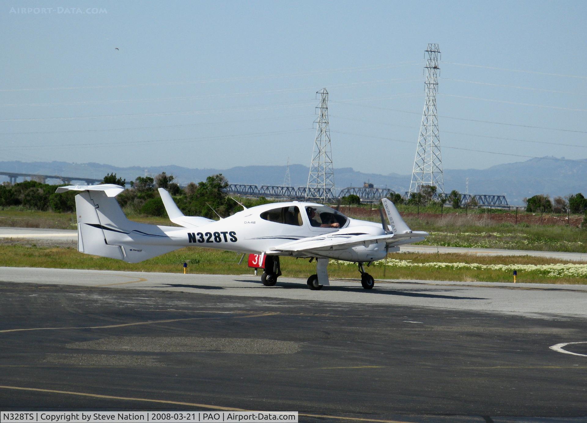 N328TS, 2006 Diamond DA-42 Twin Star C/N 42.AC028, 2006 Diamond Aircraft Ind Inc DA 42 holding for take-off @ Palo Alto, CA