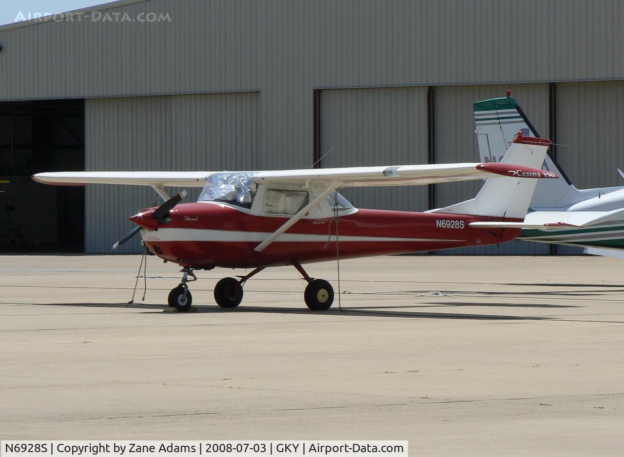 N6928S, 1967 Cessna 150H C/N 15067628, At Arlington Municipal