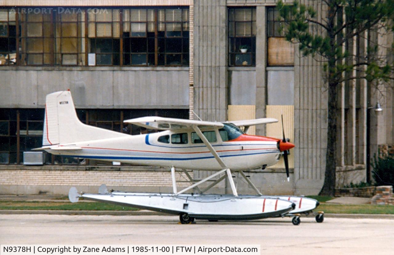 N9378H, 1977 Cessna A185F Skywagon 185 C/N 18503434, At Meacham Field