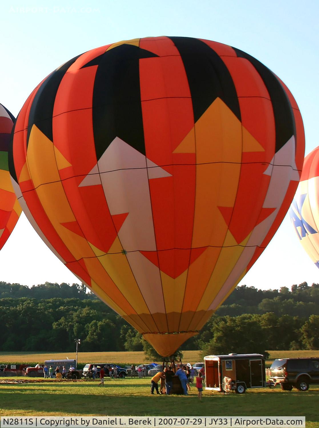 N2811S, 1986 Aerostar International S-60A C/N S60A-3001, The name of this colorful balloon is 