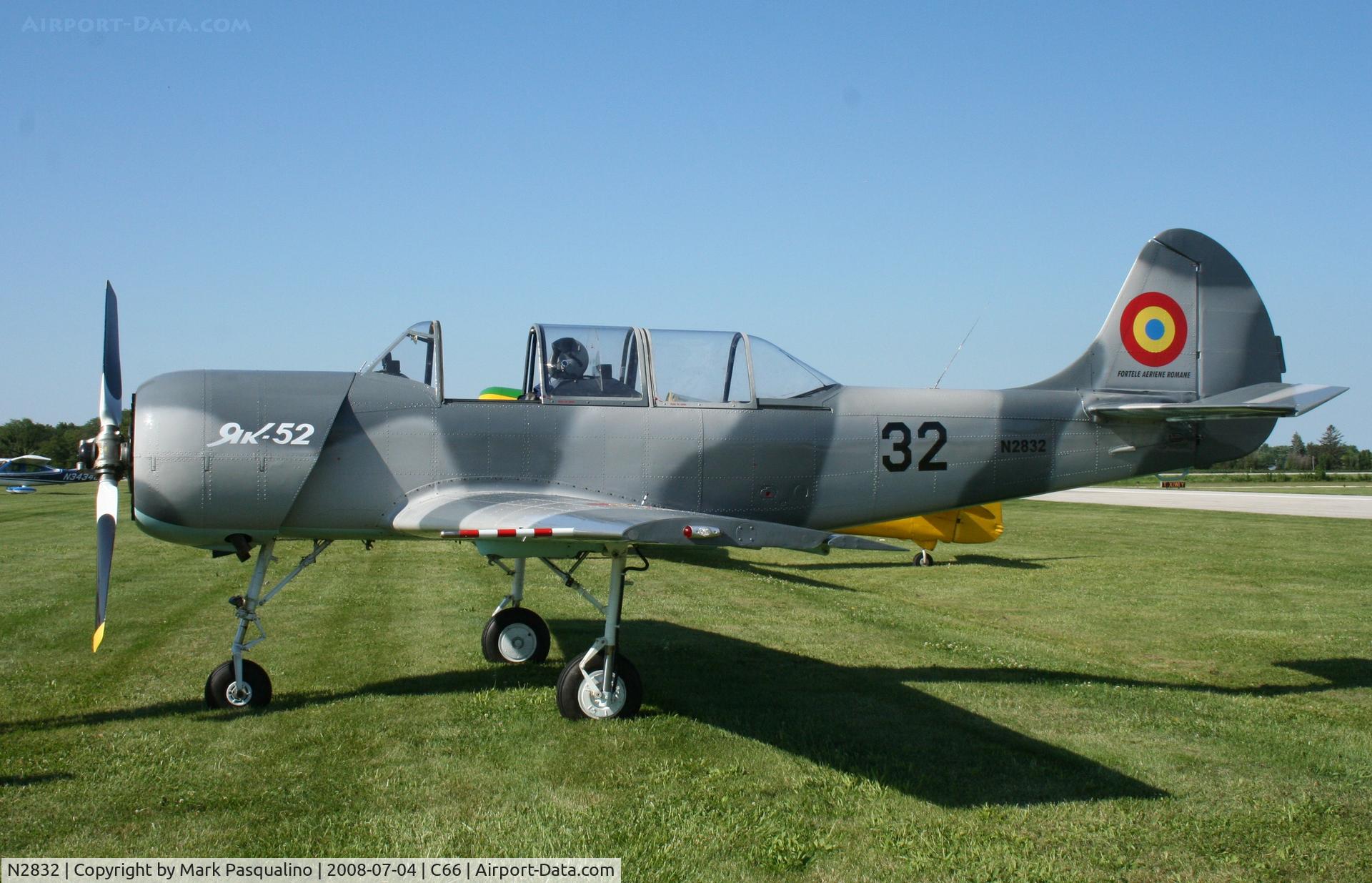 N2832, 1986 Yakovlev (Aerostar) Yak-52 C/N 866411, YAK-52